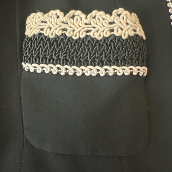 Vintage Chanel Blazer - Picture 4 of 5